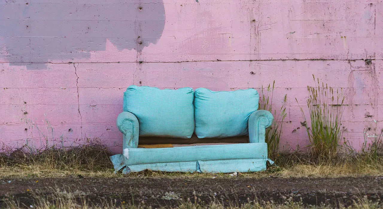 Verkaufen? Verschenken? Recyclen? Wohin mit dem alten Sofa?