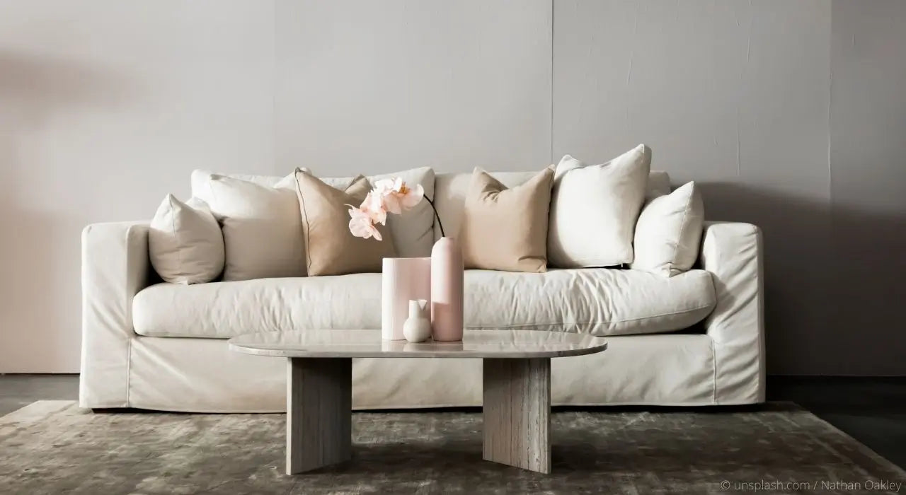 Sofafalten entfernen: Die besten Tipps und Tricks